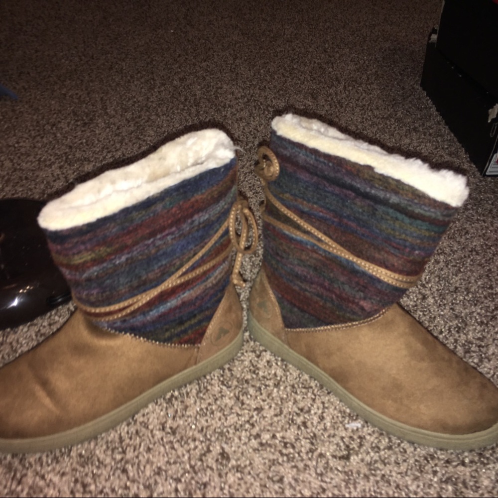 Flat boot with fur